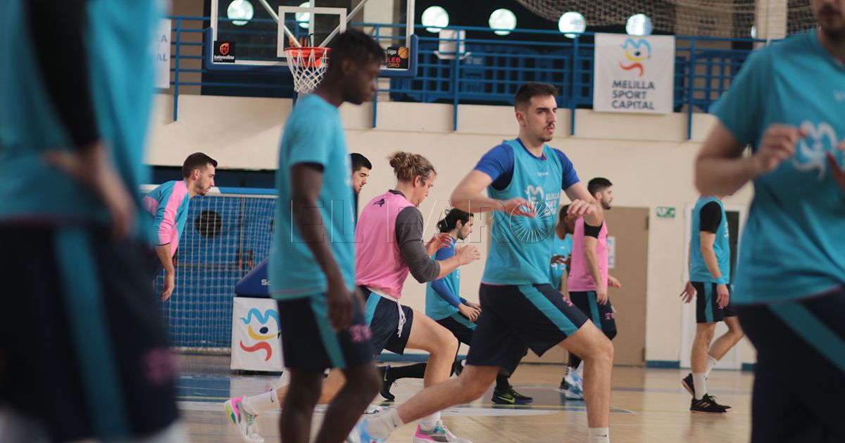 Doble sesión de Melilla para comenzar a preparar el partido ante el Huesca