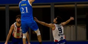 Álex Jordá fue el máximo anotador colegial con 22 puntos en su casillero.