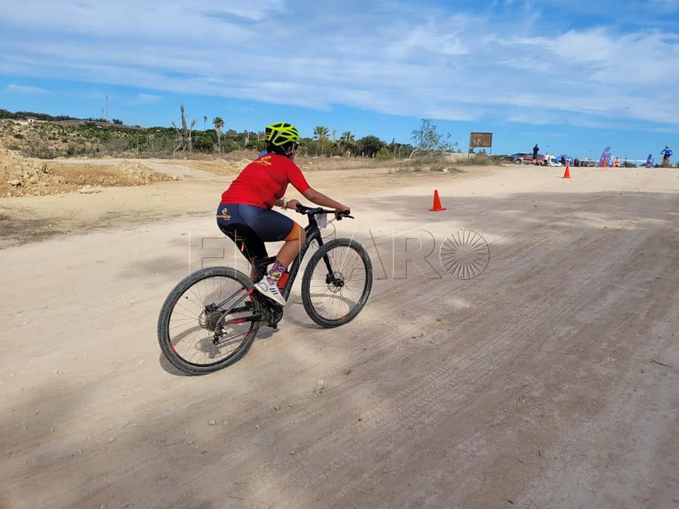 El duatlón cross y el ajedrez salen a escena este sábado