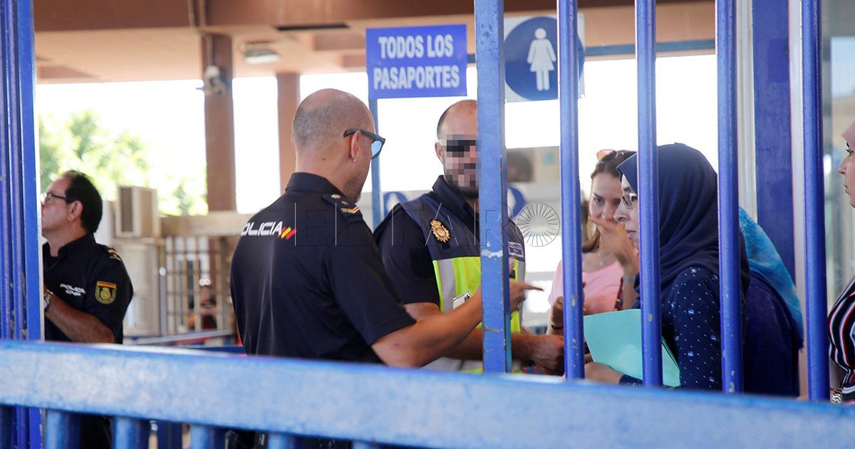 Trabajadores marroquíes de Melilla y Ceuta piden ayuda ante el de cierre fronteras