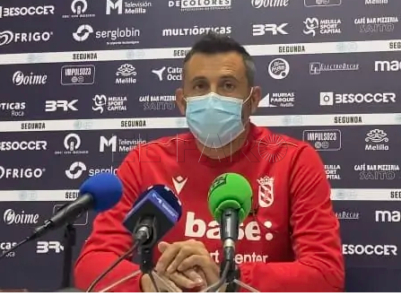 Manolo Herrero, técnico del Melilla: “El Águilas CF tiene potencial y jugadores para escalar en la tabla”