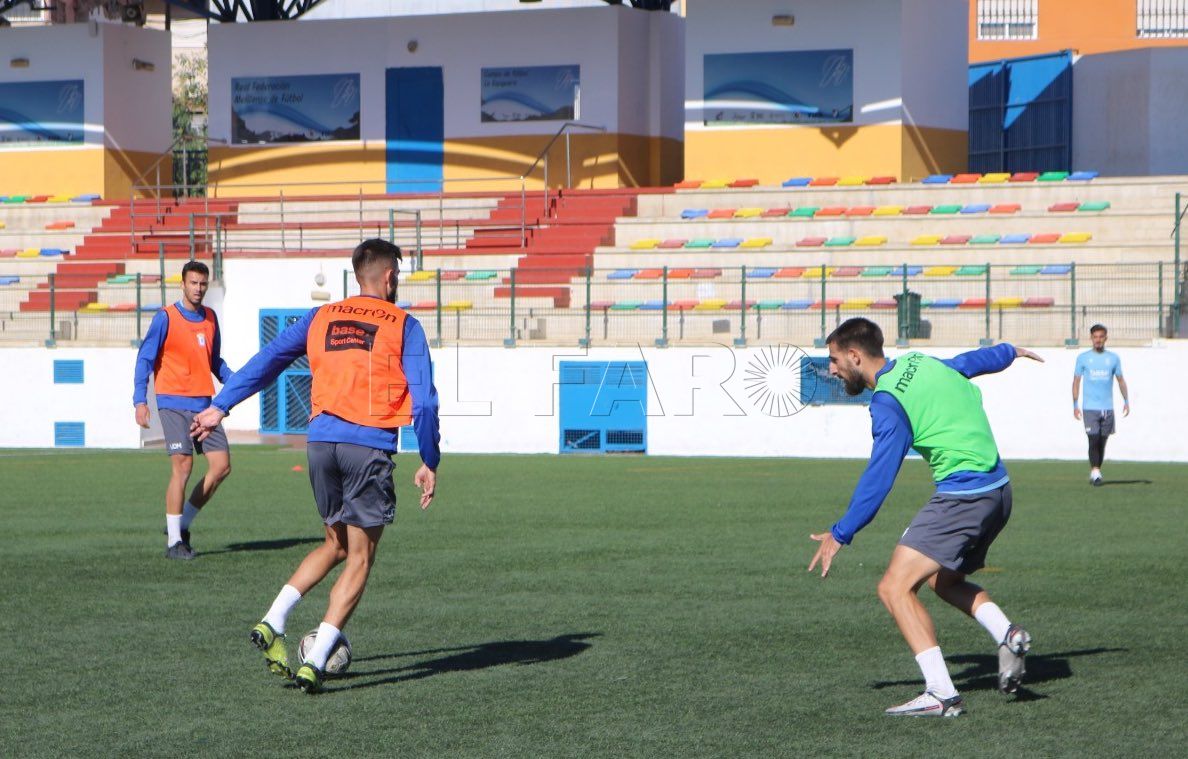 El Melilla busca en el mercado invernal