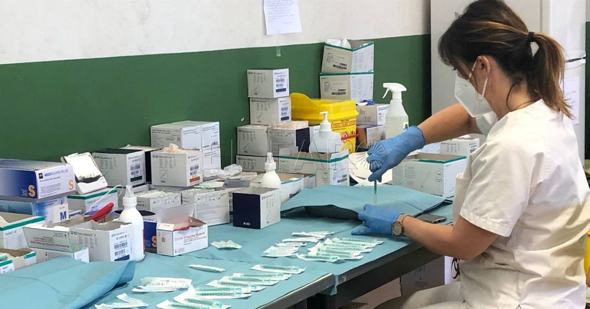 Este lunes comienza la vacunación de los mayores de 80 en Melilla con la cuarta dosis contra el covid