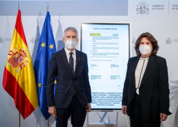 Interior firma un acuerdo con la OIM para atender migrantes en Marruecos