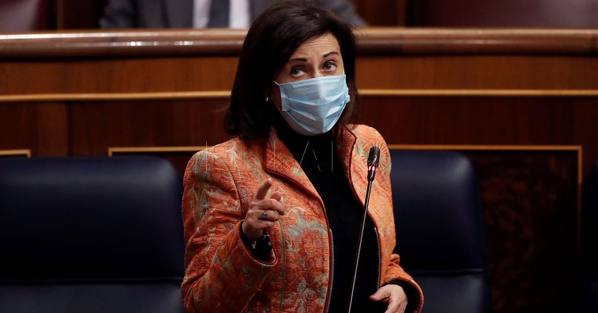 Margarita Robles ve suficiente la presencia militar actual en Melilla y Ceuta