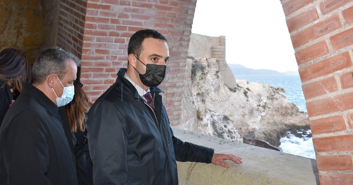 Representantes de Política Territorial recorren Melilla La Vieja