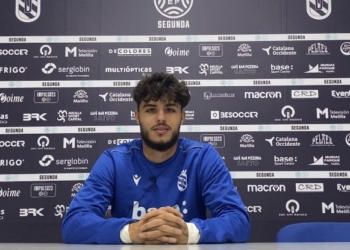 Rubén Del Campo acudió en la matinal de ayer lunes a la sala de prensa del Estadio Municipal Álvarez Claro.