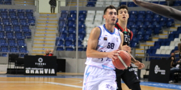 Adrián Chapela fue el MVP del Decano en el partido de la primera vuelta.