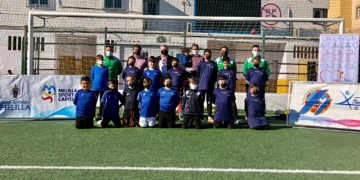 El consejero de Deportes, Rachid Bussian, y el presidente de la RFMF, Diego Martínez, acudieron el pasado martes para presenciar una de las jornadas de trabajo de este Campus de Porteros.