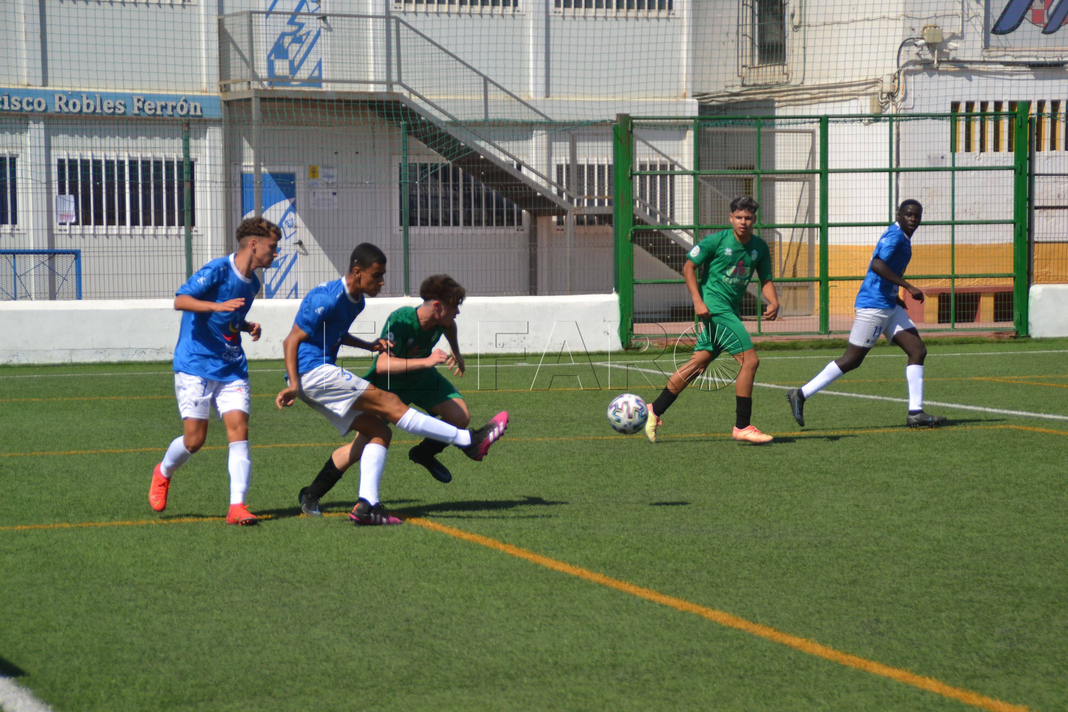 Tres puntos en un gran partido del Rusadir Melilla