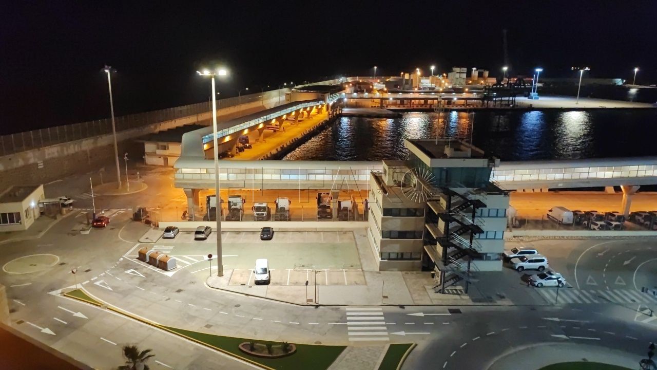 El PSOE de Melilla apoya a los socialistas de Cantabria en la retirada de concertinas en el puerto de Santander