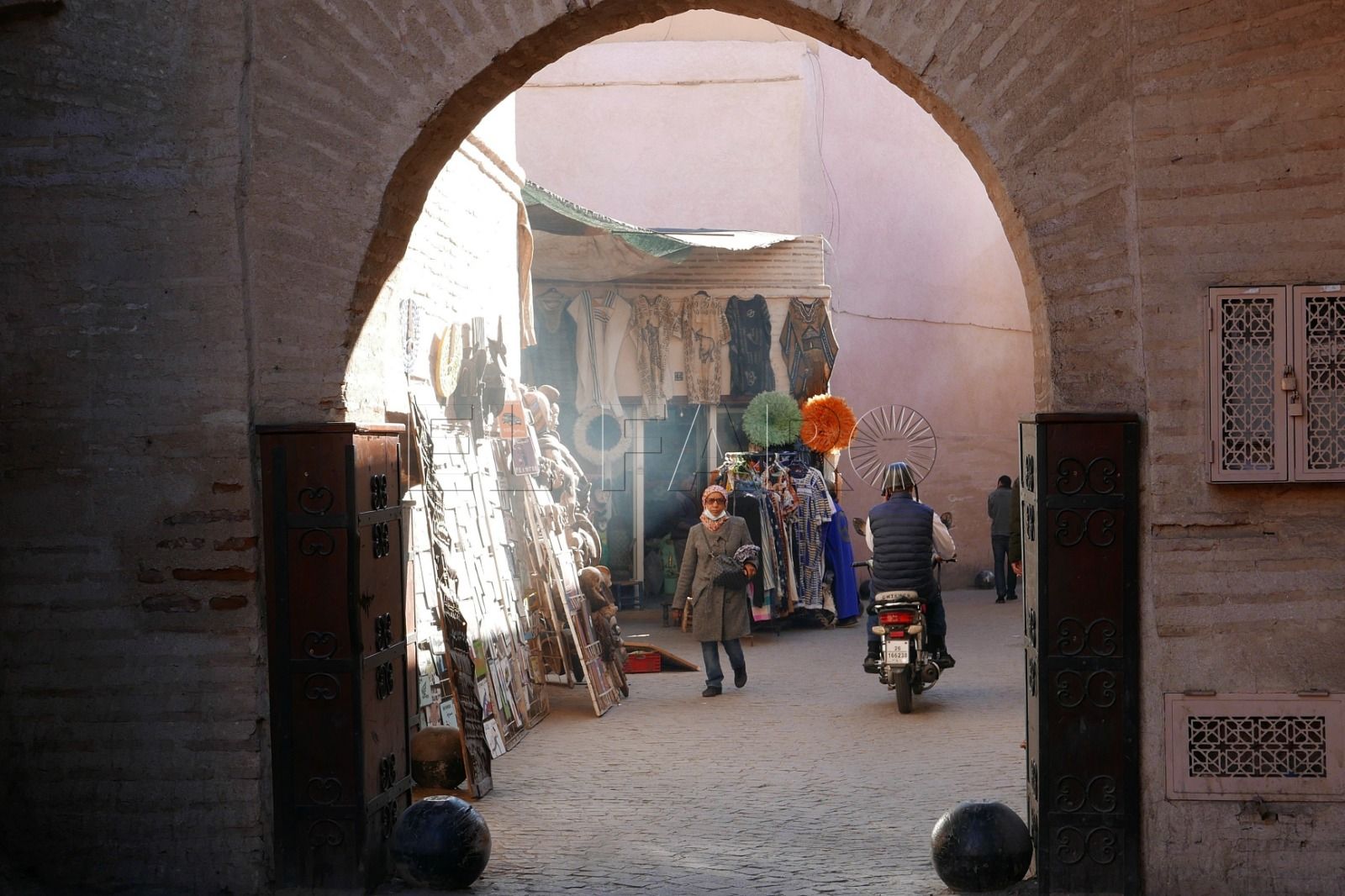 Marruecos destina 200 millones de euros a rescatar el turismo pero mantiene cerrada la frontera