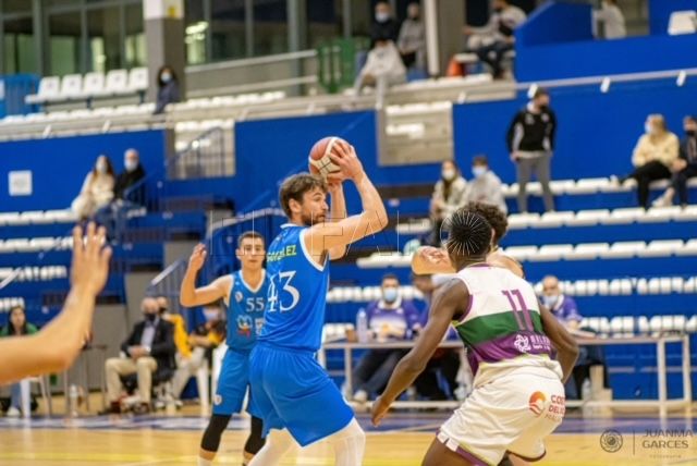 Duelo de escuadras colegiales en el pabellón García Pezzi