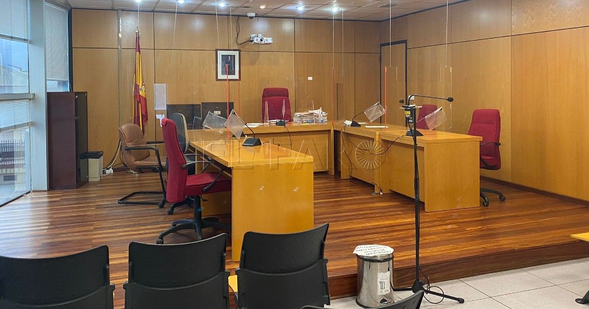 Cuatro años y medio de cárcel para un hombre que atacó a su vecino en Melilla con un cortacañas