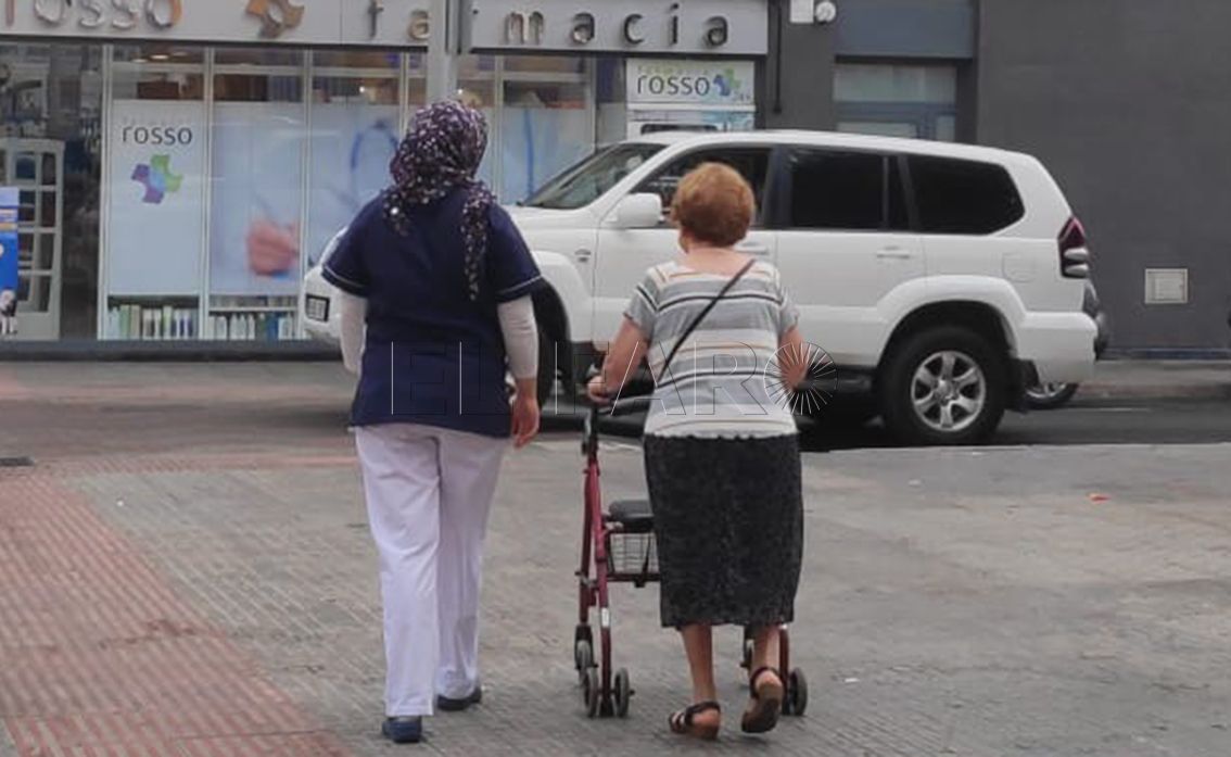 Mujer de entre 25 y 44 años con contrato temporal: perfil de la persona que logra empleo en Melilla