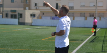 Juanjo Garcés, técnico del CF Rusadir.
