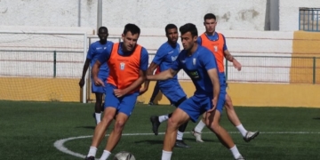 Imagen del entrenamiento realizado en la matinal de ayer miércoles en el Campo Federativo de La Espiguera.