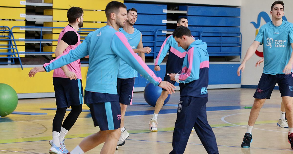 Del avión al Ciudad de Melilla a trabajar
