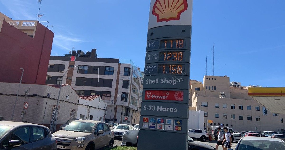 La gasolina por las nubes: hasta los 1,249 euros por litro en Melilla