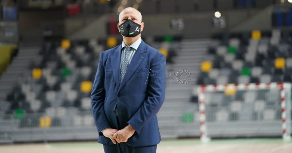 Melilla no se plantea por ahora quitar el nombre de Javier Imbroda al pabellón deportivo de la ciudad