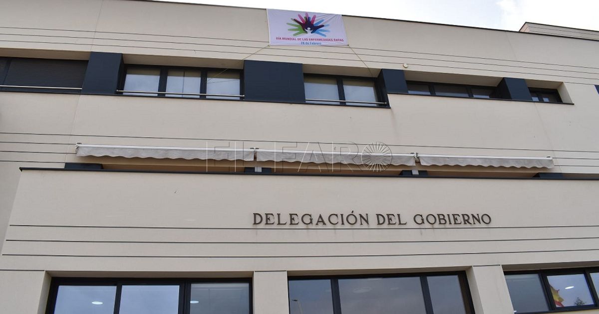 La Delegación del Gobierno luce la bandera del Día Mundial de las Enfermedades Raras