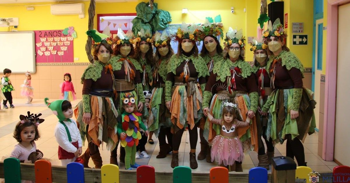 Los coles de Melilla se iluminan con el carnaval