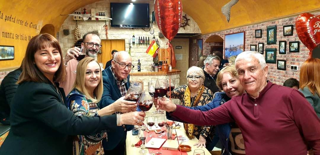 Celebran la III "Cata de vinos con amor" en la Casa regional de Ceuta en Melilla