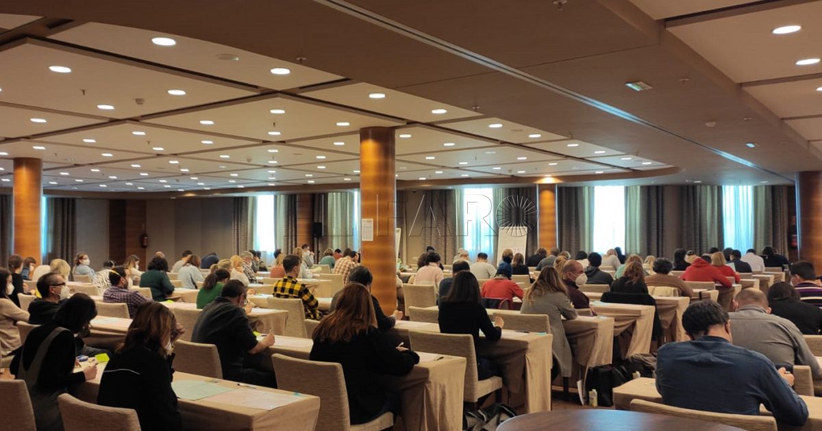 Convocan a más de 3.500 empleados de Correos para cubrir mil puestos en toda España