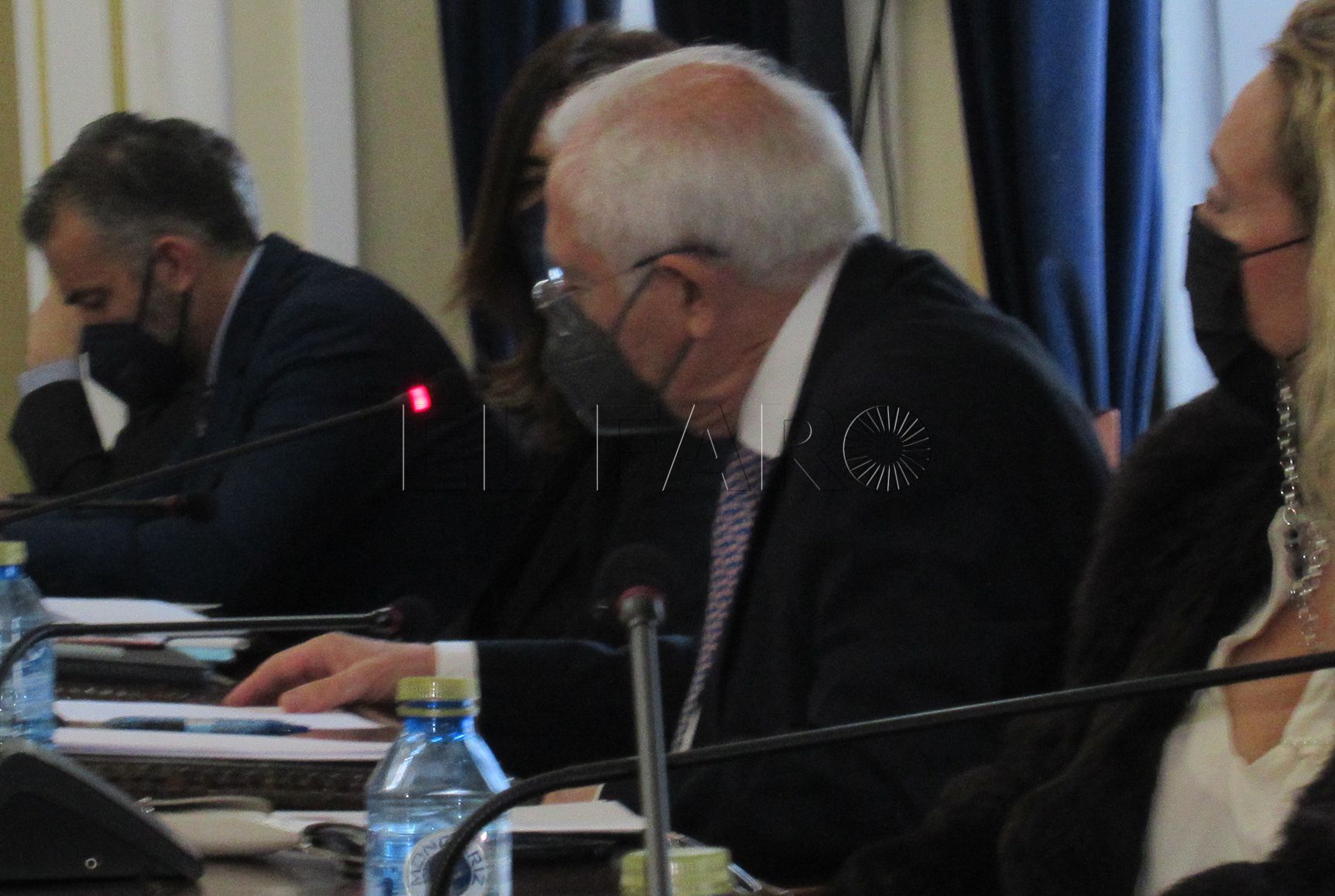 El PP pide 200.000 plazas de avión a bajo coste y un vivero de empresas