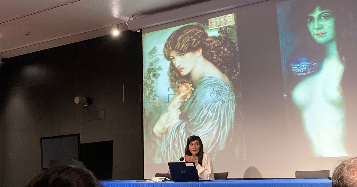 La escritora melillense Cristina Hernández ofrece una clase magistral sobre poesía