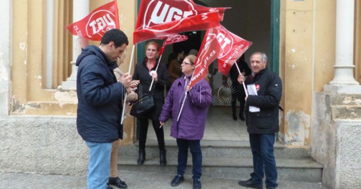 UGT acusa a Mohatar de complicidad con CCOO