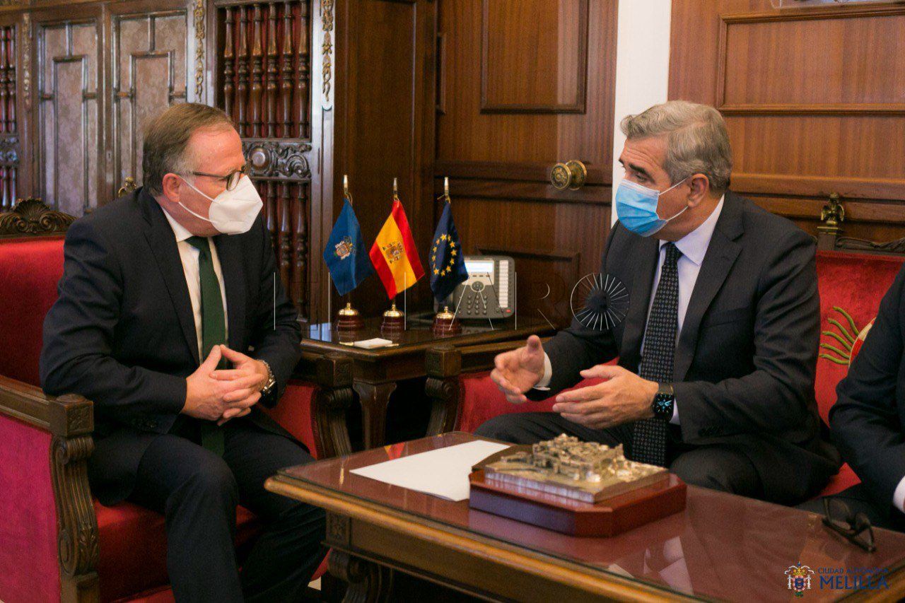 El presidente de Baleària quiere que la naviera dé el mejor servicio para unir Melilla con la península