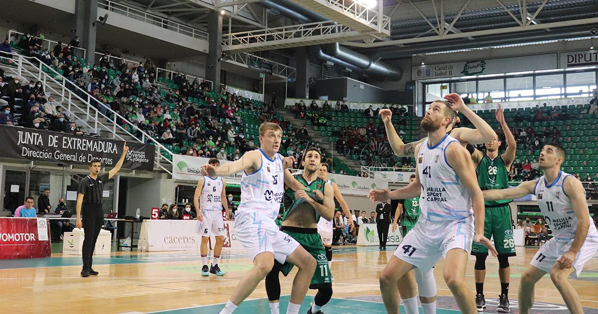 Melilla Sport Capital pierde en un apretado último cuarto en su visita a Cáceres