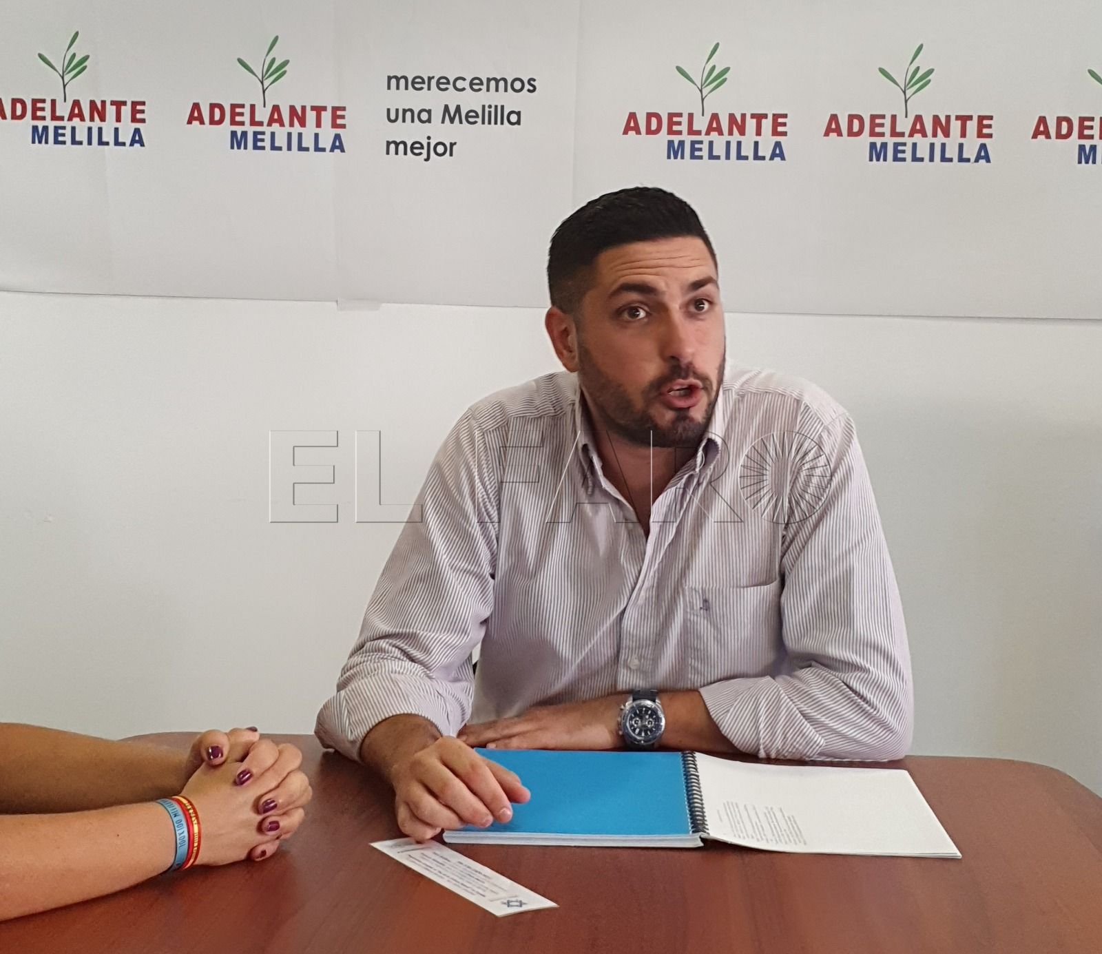 Adelante Melilla, en contra derribar el muro del Parque Hernández