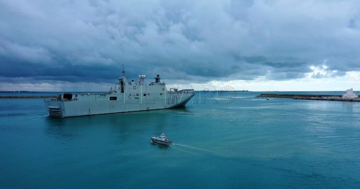 Tres buques de la Armada española realizan ejercicios de adiestramiento en el Mar de Alborán