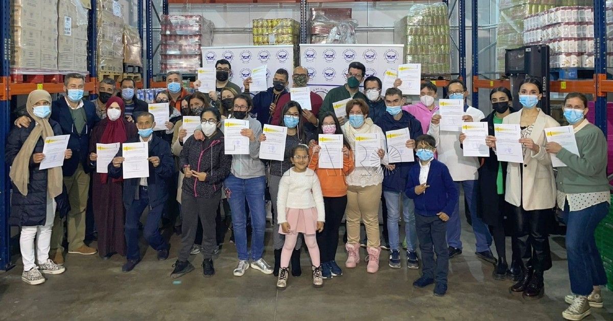 Los voluntarios del banco, acreditados como manipuladores de alimentos