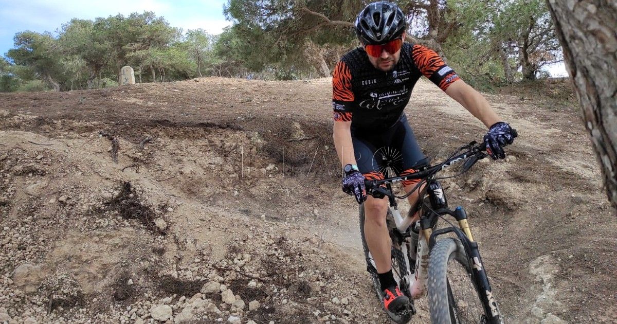 Murias Parque Melilla ratifica el apoyo a la causa solidaria del ciclista Javier Iglesias