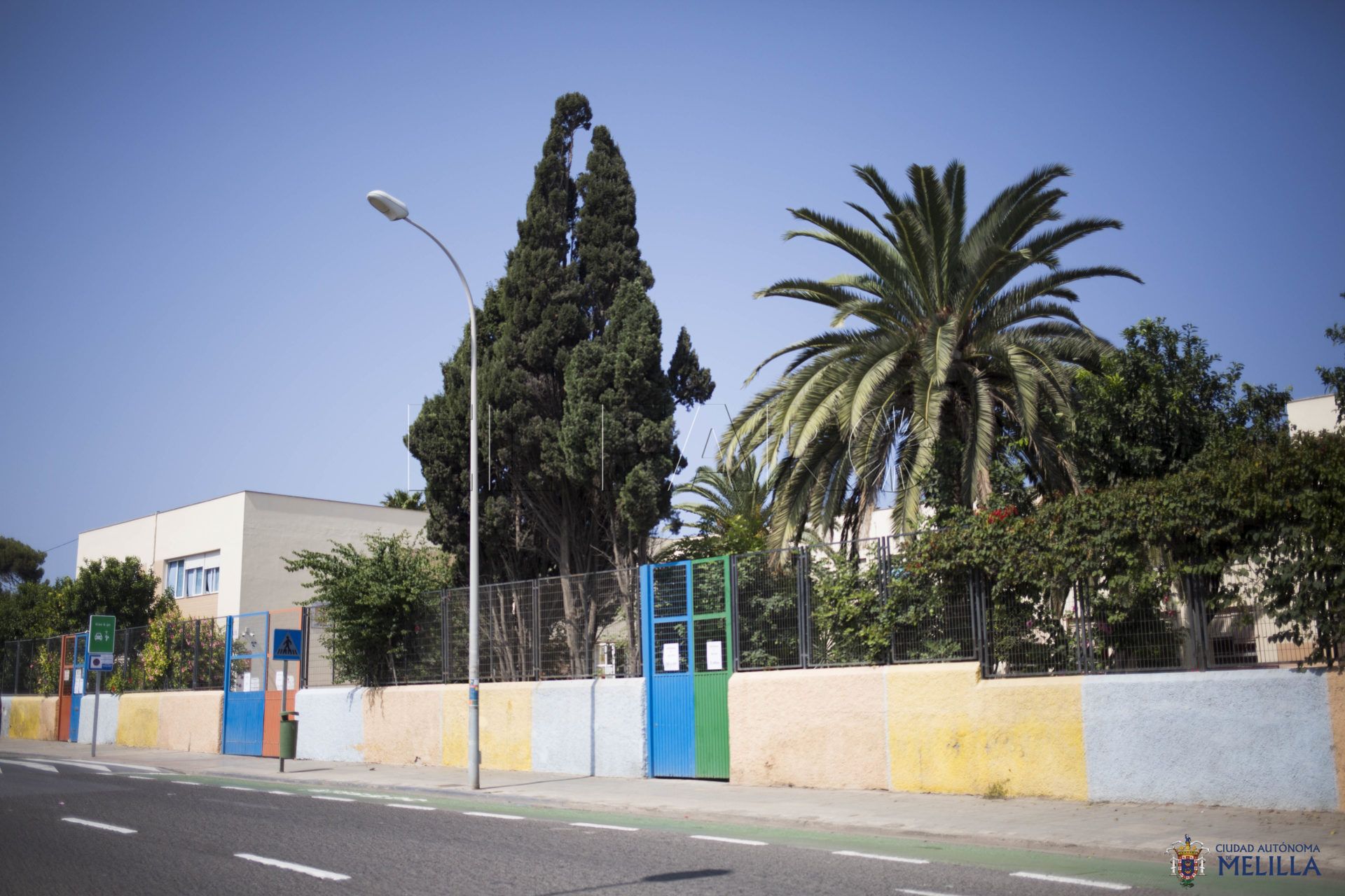 Aprobada una propuesta para la protección alrededor de los centros educativos