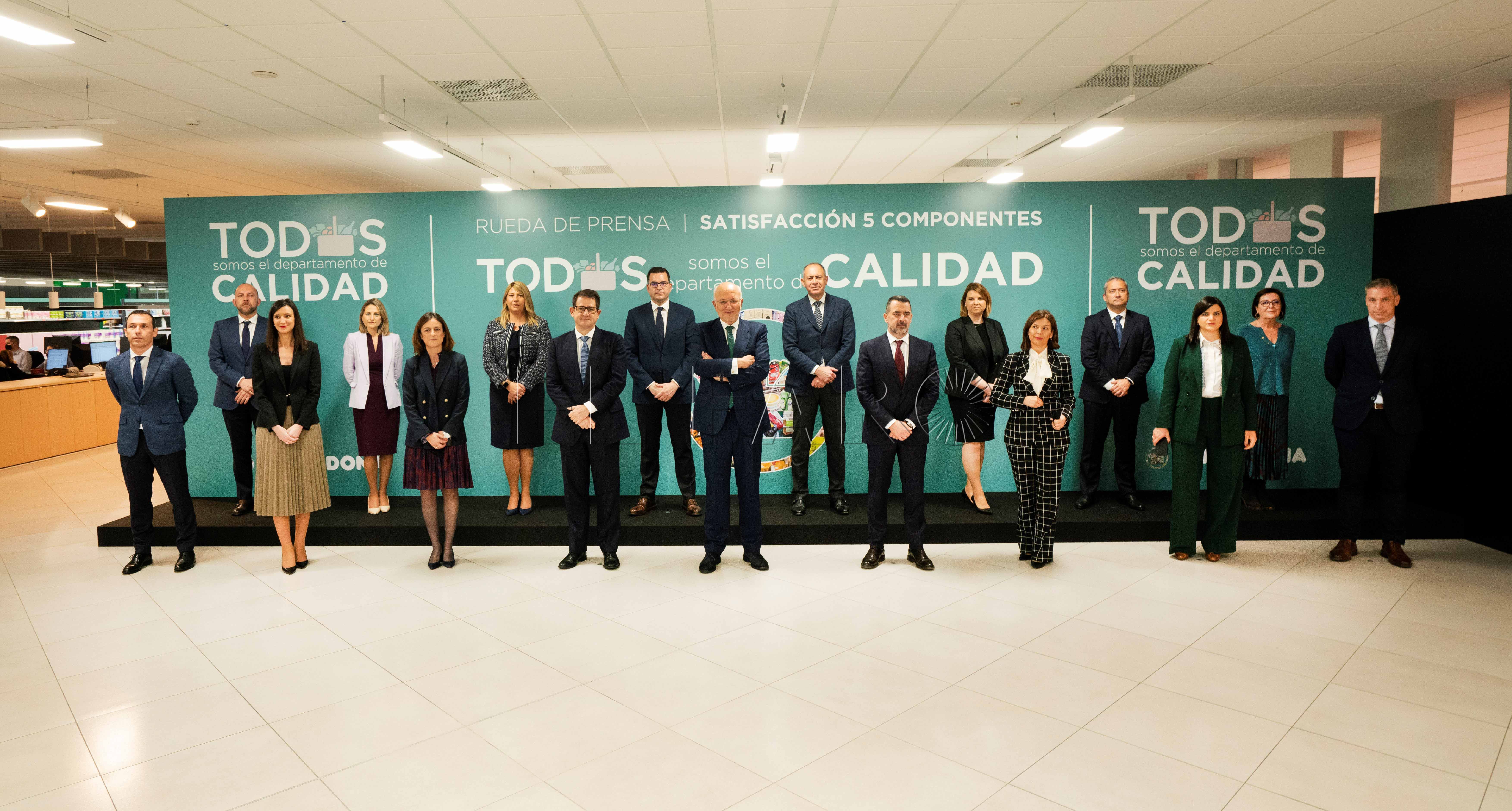 Mercadona factura un 3,3% más, hasta los 27.819 millones y reduce su beneficio un 6% por el impacto de los costes