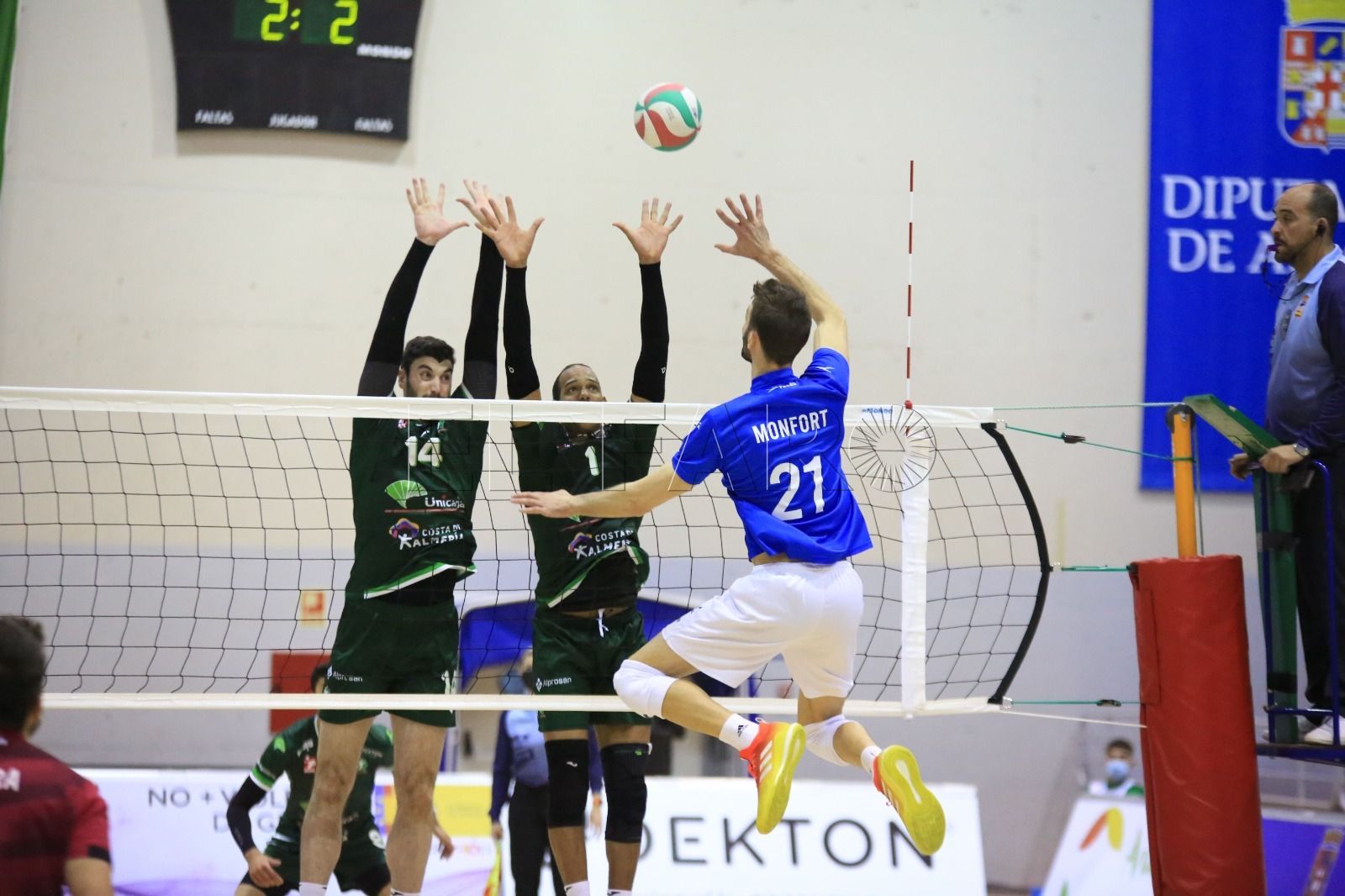 El jugador del Melilla Sport Capital Monfort se mete en el septeto ideal