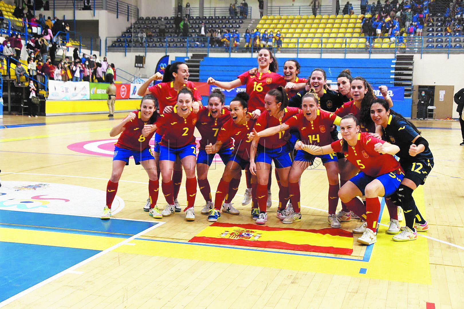 Melilla lleva en volandas a España al triunfo ante Brasil