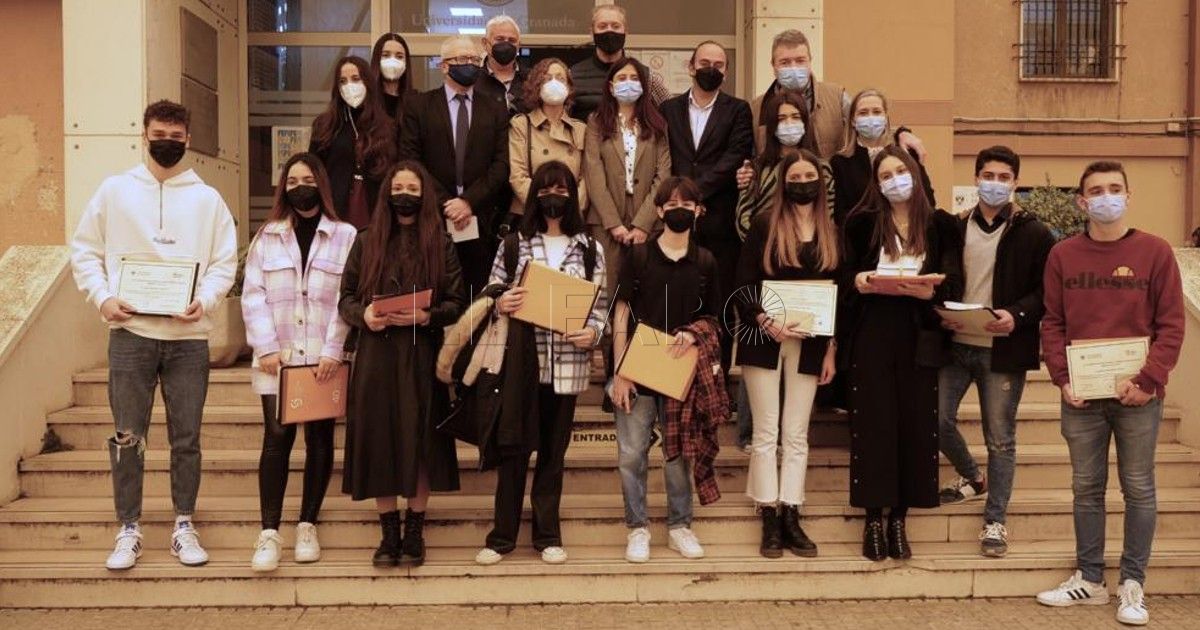 El campus universitario entrega los premios de la olimpiada local de Economía