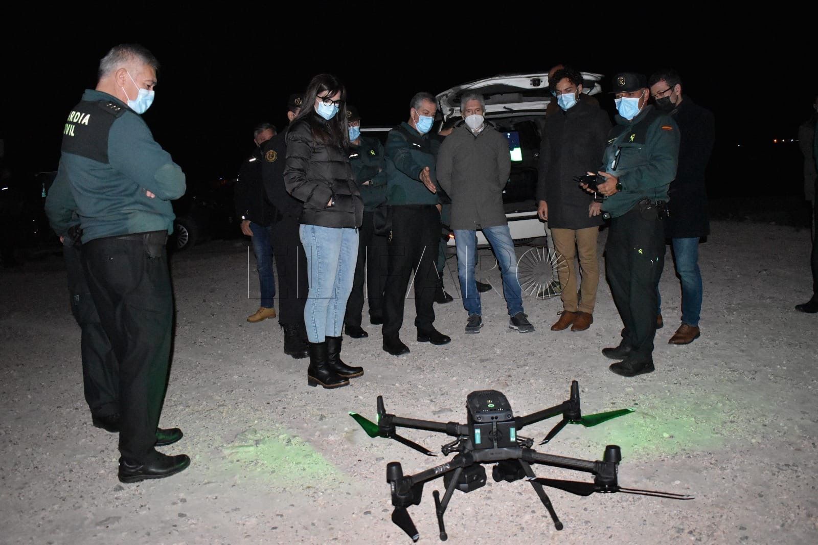 Marlaska visita de madrugada a guardias civiles de servicio en valla Melilla