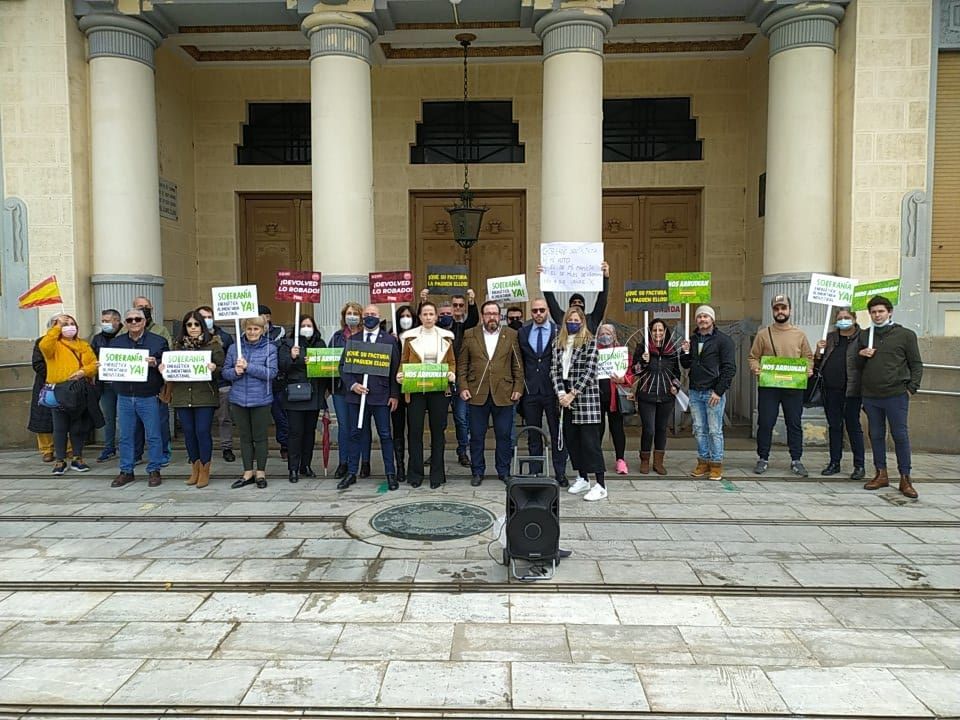 Vox Melilla protesta contra la subida de los precios