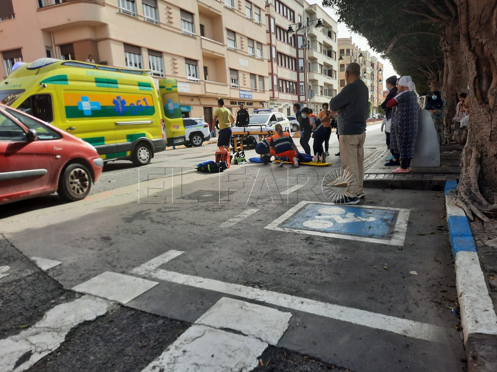 Atropellada una mujer en la Avenida de la Democracia