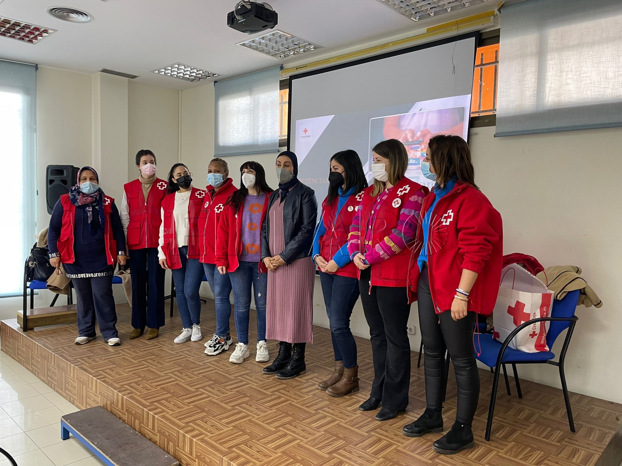 Charla sobre Competencias Digitales en Aulas para Mayores