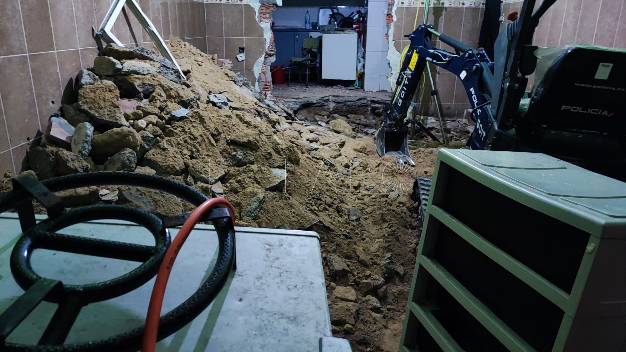 El exlegionario se divorció en 2005 de una mujer con “paradero ignorado”