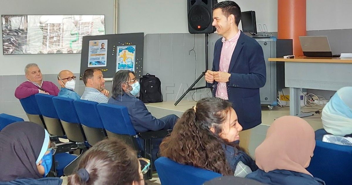 El eurodiputado Marcos Ros visita los IES Rusadir y Leopoldo Queipo de Melilla