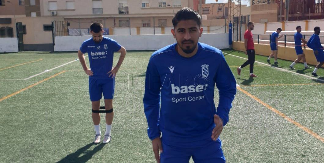 Mohamed Chabboura, jugador del Melilla: “Estamos llegando a este tramo final de liga muy bien de gasolina”