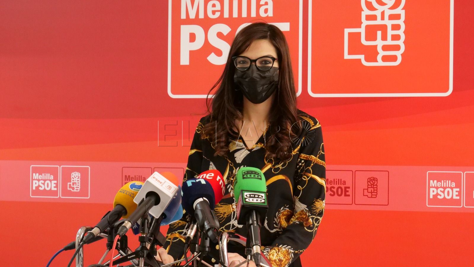 Moh destaca la apuesta del PSOE por el aumento de la plantilla docente frente a los recortes del PP